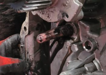 Bombeiros e SAMU realizam resgate de 3 horas após mecânico ficar com dedo preso na caixa de caminhonete