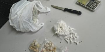 Polícia Militar apreende drogas escondidas em pensionato no Centro de Curitiba