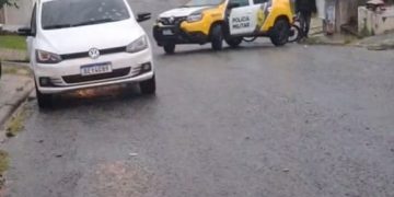 Jovem é executado com tiros de fuzil dentro de carro em Colombo