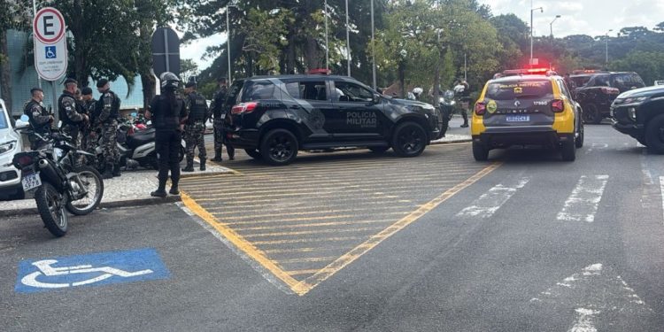PM ativa protocolo para “atirador ativo” na UFPR, após indivíduo invadir centro politécnico