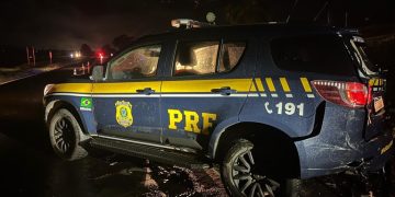 PRF prende motorista bêbado após colisão com viatura em Maringá (PR)