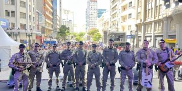 Banda da Polícia Militar do Paraná (PMPR) marca presença nas comemorações dos 333 anos de Curitiba