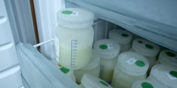 Com estoques baixos, Saúde reforça importância das doações ao Banco de Leite do HT