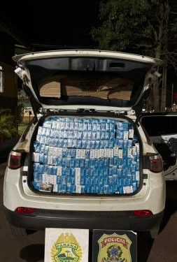 Mais de 2 mil pacotes de cigarros contrabandeados e um carro são apreendidos na BR-277