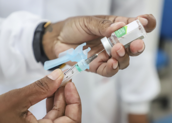 Saúde de Curiitba aplica 107 mil doses da vacina contra a gripe e reforça chamamento ao público prioritário
