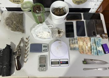 PCPR prende dois homens, arma de fogo e drogas em Irati