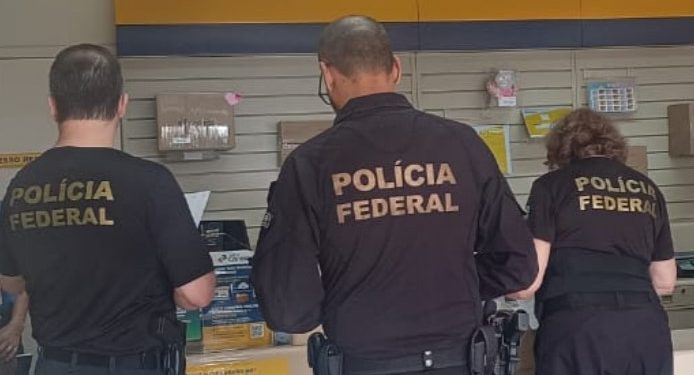 PF deflagra operação contra fraude milionária em etiquetas dos Correios na região metropolitana de Curitiba