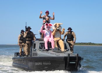 PMPR participa de ação solidária e reforça policiamento em comunidades do litoral paranaense