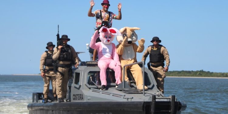 PMPR participa de ação solidária e reforça policiamento em comunidades do litoral paranaense