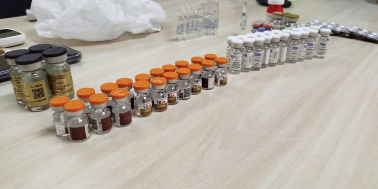 PRF apreende anabolizantes e medicamentos irregulares na BR-369