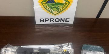 RONE encontra pistola escondida em caixa de descarga durante diligências em Campo Largo