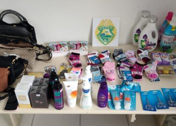 Mulheres são presa pela PM após série de furtos em comércios no Centro de Piraquara