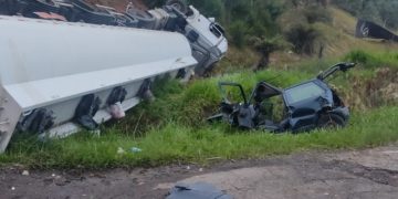 Acidente na BR-476 deixa dois motoristas em estado grave em União da Vitória