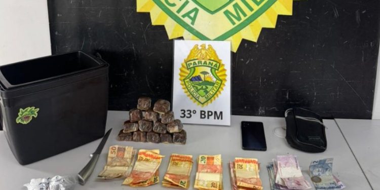 Homem é preso por tráfico de drogas na Praça Garibaldi, em Curitiba