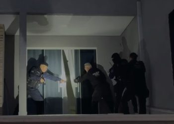 Polícia Civil cumpre mandados contra envolvidos em invasão de campo e violência em jogo em Curitiba