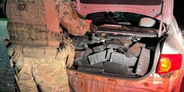 Após acompanhamento tático, dois adolescentes são apreendidos com 660 quilos de maconha no Oeste do Paraná