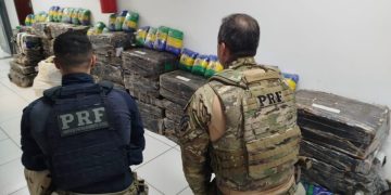 PRF apreende mais de uma tonelada de maconha após acompanhamento tático em Araucária