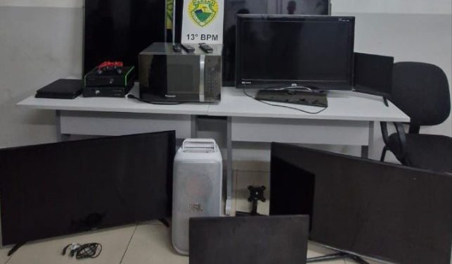 Mulher é presa e PM recupera televisores, videogames e eletrônicos furtados em Curitiba