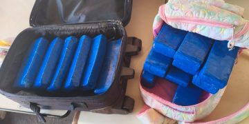 Crianças são encontradas sozinhas em chácara com mais de 12 quilos de maconha