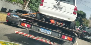 PM recupera Corsa furtado horas após crime na região central de Curitiba