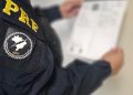 PRF prende casal por uso de documento falso ao tentar retirar veículo apreendido