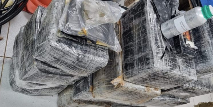 PCPR e PRF apreendem 372 quilos de entorpecentes e prendem homem em Cascavel