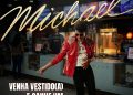 Fãs vestidos como Michael Jackson ganham pipoca na estreia de Michael no Shopping Curitiba
