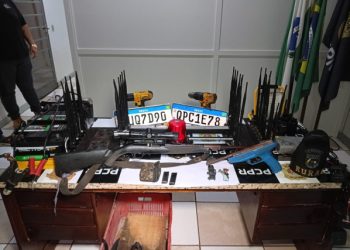 PCPR e PMPR prendem homem em flagrante por posse ilegal de arma de fogo em Uraí