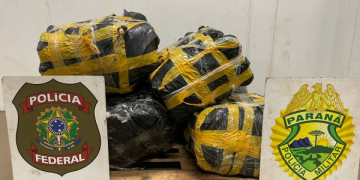 PMPR e PF apreendem veículo com 96 kg de maconha em Foz do Iguaçu