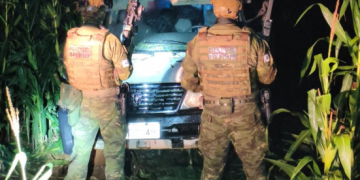 PM e PF apreendem veículos carregados com cigarros contrabandeados em Santa Helena