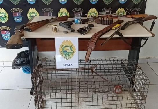 PMPR apreende armas de fogo e prende homem após denúncia de caça ilegal em Ponta Grossa