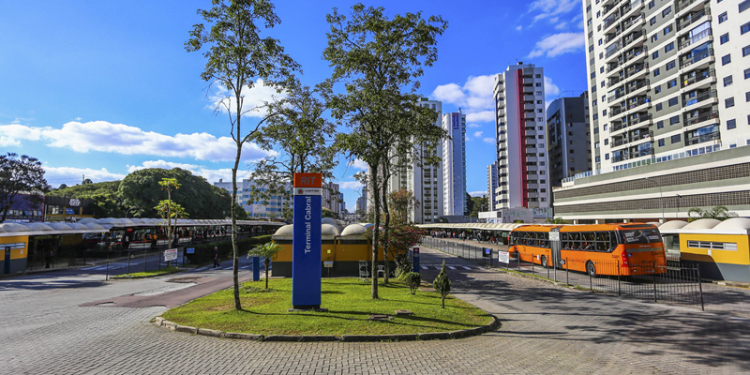 Nova linha de reforço entre os terminais Portão e Cabral entra em operação nessa segunda-feira