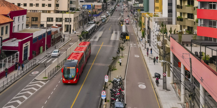 Nova linha de reforço entre os terminais Portão e Cabral entra em operação na segunda-feira