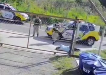 Dupla é presa após roubo violento de carro em Piraquara; vitima levou coronhadas na cabeça