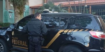 Polícia Federal deflagra operação contra esquema financeiro ligado à venda de dinheiro falso em Curitiba