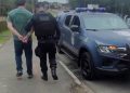 Com sinais de embriaguez, indivíduo com carro danificado tenta fugir da GM e acaba preso em Curitiba