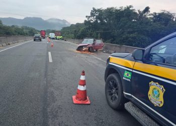 Acidente envolvendo quatro veículos deixa um morto na BR-277, em Paranaguá