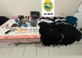 Criminosos são surpreendidos por blitz após assalto, tentam fugir e acabam presos