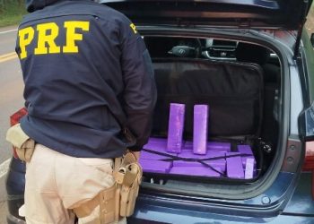 PRF apreende 130 quilos de maconha na BR-277