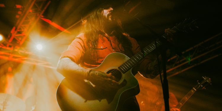 Shawn James anuncia show em Curitiba