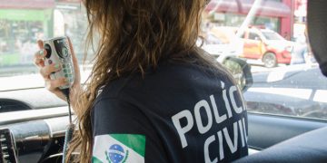 Polícia Civil prende homem por extorsão contra idoso em Colombo