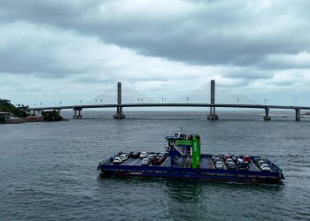 Ponte de Guaratuba aposenta ferry boat após mais de 60 anos de travessias