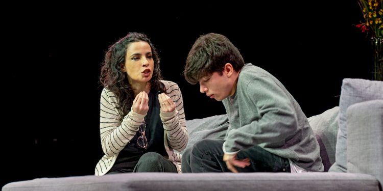 Com Gabriel Braga Nunes e Maria Ribeiro, espetáculo “O Filho” chega a Curitiba com única apresentação no Guairão