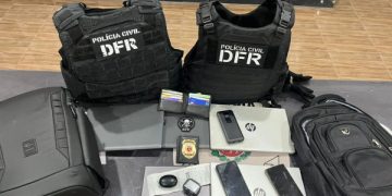Polícia Civil prende estrangeiros com notebooks furtados em Curitiba