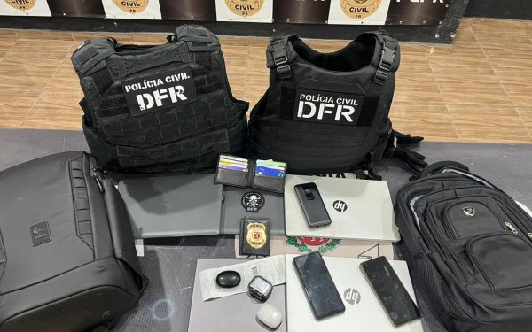 Polícia Civil prende estrangeiros com notebooks furtados em Curitiba