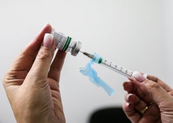 Vacinação contra a gripe continuará no Paraná para atingir grupos prioritários