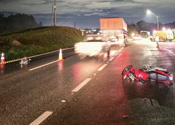Motociclista morre em grave acidente com carreta na BR-277, em Campo Largo