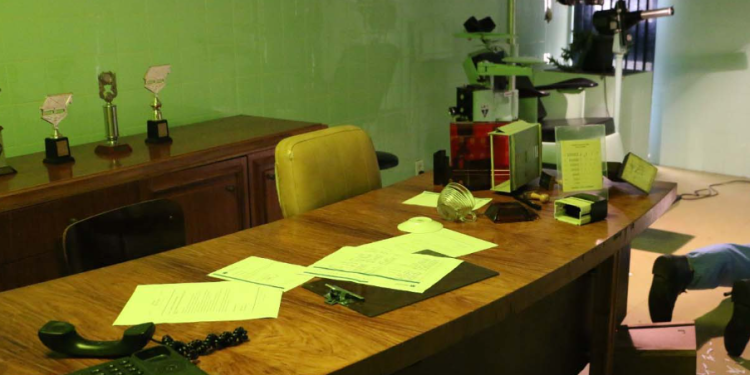 “Sala do Crime” do Museu de Ciências Forenses transforma perícia em experiência interativa