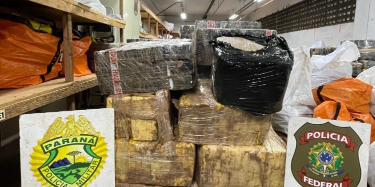 Mais de 2,6 toneladas de maconha são apreendidas em operações da PM no Oeste do Paraná