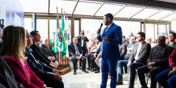 Associação Praças Unidos do Paraná inaugura escritório institucional em Curitiba